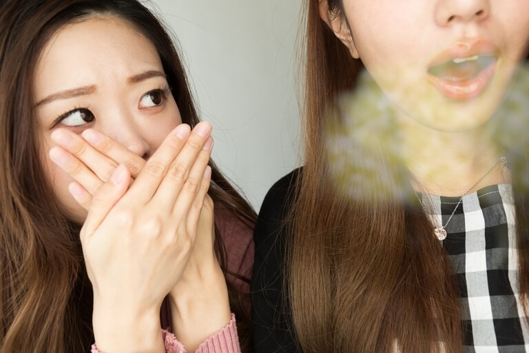 ドブ臭い口臭の原因は胃だった!?臭い玉（膿栓）だけではない胃腸からくる口臭の治し方