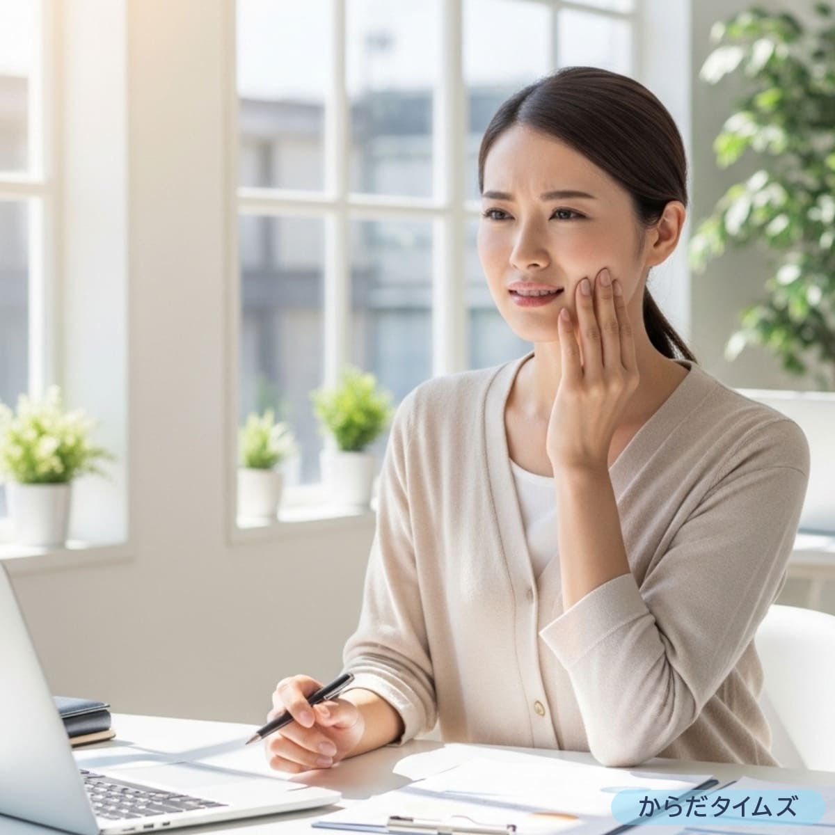 虫歯が口臭の原因になる